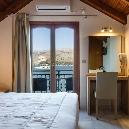 Aggelos Kefalonia 아르고스톨리온